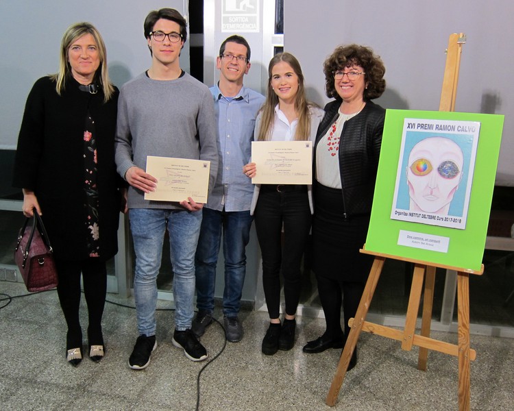 Mar Fàbregues i Adelm Bel, alumnes de l’Institut Ramon Berenguer IV, guanyadors de la XV Edició dels Premis Ramon Calvo.